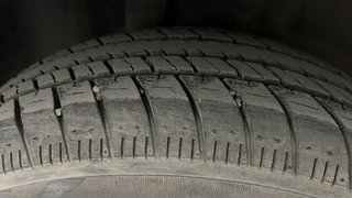 Used 2014 Ford Figo [2010-2015] Duratorq Diesel ZXI 1.4 Diesel Manual tyres RIGHT REAR TYRE TREAD VIEW