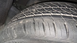 Used 2016 Maruti Suzuki Baleno [2015-2019] Zeta Petrol Petrol Manual tyres LEFT REAR TYRE TREAD VIEW