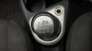 Used 2014 Ford Figo [2010-2015] Duratorq Diesel ZXI 1.4 Diesel Manual interior GEAR  KNOB VIEW