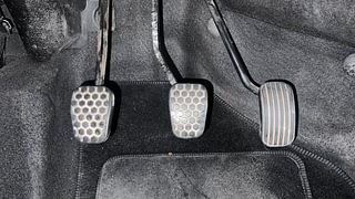 Used 2022 Tata Tiago Revotron XZ Plus CNG Petrol+cng Manual interior PEDALS VIEW