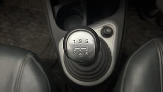 Used 2011 Ford Figo [2010-2015] Duratec Petrol ZXI 1.2 Petrol Manual interior GEAR  KNOB VIEW