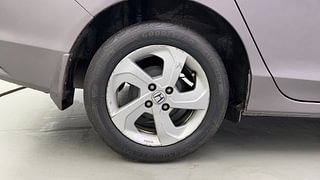 Used 2016 Honda City [2014-2017] VX CVT Petrol Automatic tyres RIGHT REAR TYRE RIM VIEW