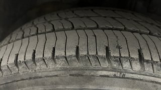 Used 2011 Ford Figo [2010-2015] Duratec Petrol ZXI 1.2 Petrol Manual tyres RIGHT FRONT TYRE TREAD VIEW