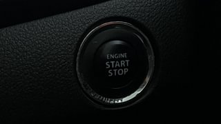 Used 2017 Maruti Suzuki Baleno [2015-2019] Zeta AT Petrol Petrol Automatic top_features Keyless start