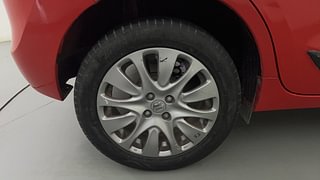 Used 2017 Maruti Suzuki Baleno [2015-2019] Zeta AT Petrol Petrol Automatic tyres RIGHT REAR TYRE RIM VIEW