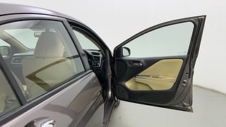 Used 2016 Honda City [2014-2017] VX CVT Petrol Automatic interior RIGHT FRONT DOOR OPEN VIEW