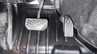 Used 2017 Maruti Suzuki Baleno [2015-2019] Zeta AT Petrol Petrol Automatic interior PEDALS VIEW