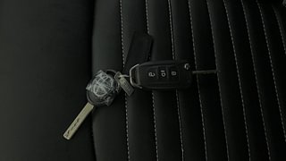 Used 2022 Tata Tiago Revotron XZ Plus CNG Petrol+cng Manual extra CAR KEY VIEW