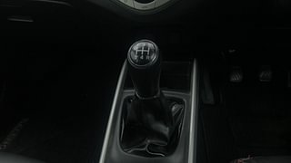 Used 2016 Maruti Suzuki Baleno [2015-2019] Zeta Petrol Petrol Manual interior GEAR  KNOB VIEW