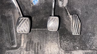 Used 2016 Maruti Suzuki Baleno [2015-2019] Zeta Petrol Petrol Manual interior PEDALS VIEW