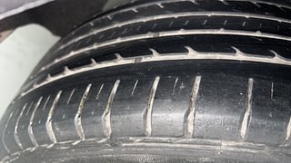 Used 2016 Maruti Suzuki Baleno [2015-2019] Zeta Petrol Petrol Manual tyres RIGHT REAR TYRE TREAD VIEW