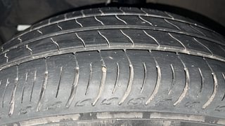 Used 2016 Maruti Suzuki Baleno [2015-2019] Delta Petrol Petrol Manual tyres LEFT FRONT TYRE TREAD VIEW