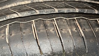 Used 2021 Kia Sonet GTX Plus 1.0 DCT Petrol Automatic tyres RIGHT REAR TYRE TREAD VIEW