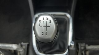 Used 2020 Renault Triber RXZ Petrol Manual interior GEAR  KNOB VIEW