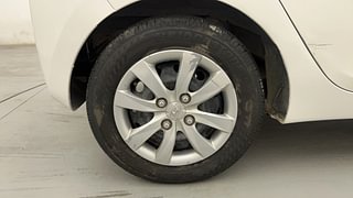 Used 2013 Hyundai Eon [2011-2018] Magna + Petrol Manual tyres RIGHT REAR TYRE RIM VIEW