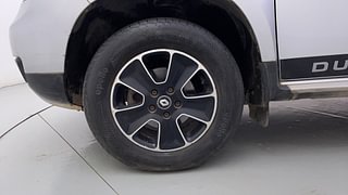 Used 2016 Renault Duster [2015-2019] 110 PS RXZ 4X2 AMT Diesel Automatic tyres LEFT FRONT TYRE RIM VIEW