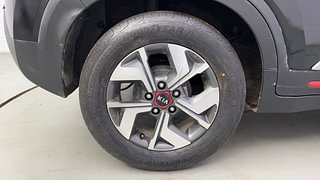 Used 2021 Kia Sonet GTX Plus 1.0 DCT Petrol Automatic tyres RIGHT REAR TYRE RIM VIEW