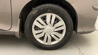 Used 2015 Honda City [2014-2017] SV CVT Petrol Automatic tyres RIGHT FRONT TYRE RIM VIEW