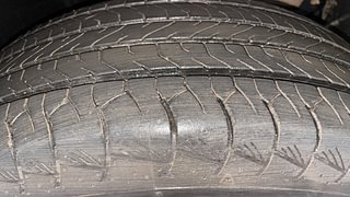 Used 2016 Renault Duster [2015-2019] 110 PS RXZ 4X2 AMT Diesel Automatic tyres RIGHT FRONT TYRE TREAD VIEW