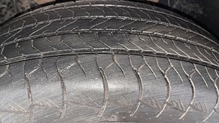 Used 2016 Renault Duster [2015-2019] 110 PS RXZ 4X2 AMT Diesel Automatic tyres LEFT FRONT TYRE TREAD VIEW