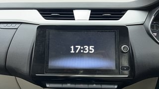 Used 2020 Renault Triber RXZ Petrol Manual top_features Integrated (in-dash) music system