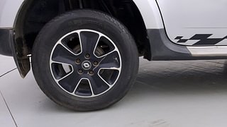 Used 2016 Renault Duster [2015-2019] 110 PS RXZ 4X2 AMT Diesel Automatic tyres RIGHT REAR TYRE RIM VIEW