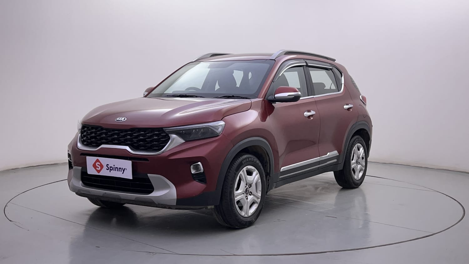 LEFT FRONT CORNER VIEW