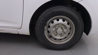 Used 2015 Hyundai Eon [2011-2018] Era + Petrol Manual tyres RIGHT FRONT TYRE RIM VIEW