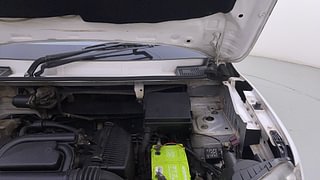 Used 2019 Renault Kwid [2015-2019] RXL Petrol Manual engine ENGINE LEFT SIDE HINGE & APRON VIEW