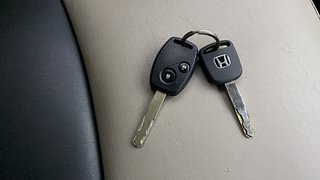 Used 2013 Honda Brio [2011-2016] S MT Petrol Manual extra CAR KEY VIEW