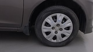 Used 2013 Honda Brio [2011-2016] S MT Petrol Manual tyres RIGHT FRONT TYRE RIM VIEW