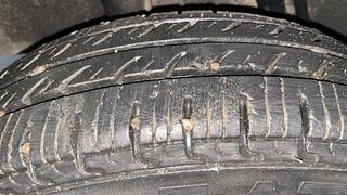 Used 2019 Renault Kwid [2015-2019] RXL Petrol Manual tyres RIGHT REAR TYRE TREAD VIEW