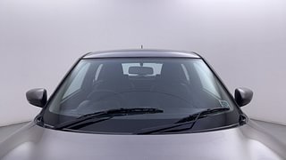 Used 2018 Maruti Suzuki Swift [2017-2021] VXI AMT Petrol Automatic exterior FRONT WINDSHIELD VIEW