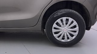 Used 2018 Maruti Suzuki Swift [2017-2021] VXI AMT Petrol Automatic tyres LEFT REAR TYRE RIM VIEW