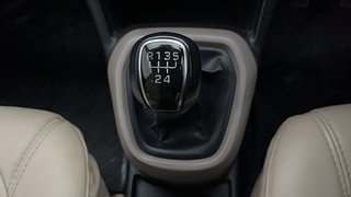 Used 2014 Hyundai Grand i10 [2013-2017] Sportz 1.1 CRDi Diesel Manual interior GEAR  KNOB VIEW