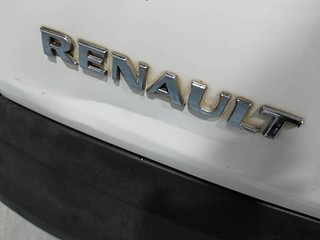 Used 2020 Renault Triber RXZ Petrol Manual dents MINOR DENT