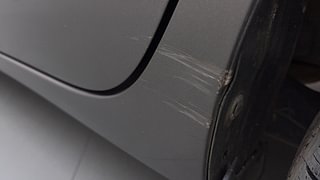 Used 2018 Maruti Suzuki Swift [2017-2021] VXI AMT Petrol Automatic dents MINOR SCRATCH