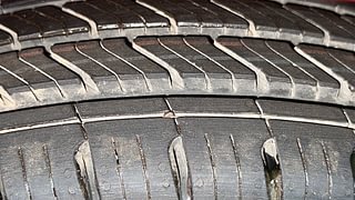 Used 2020 Maruti Suzuki Alto 800 [2019-2022] LXI Petrol Manual tyres LEFT FRONT TYRE TREAD VIEW