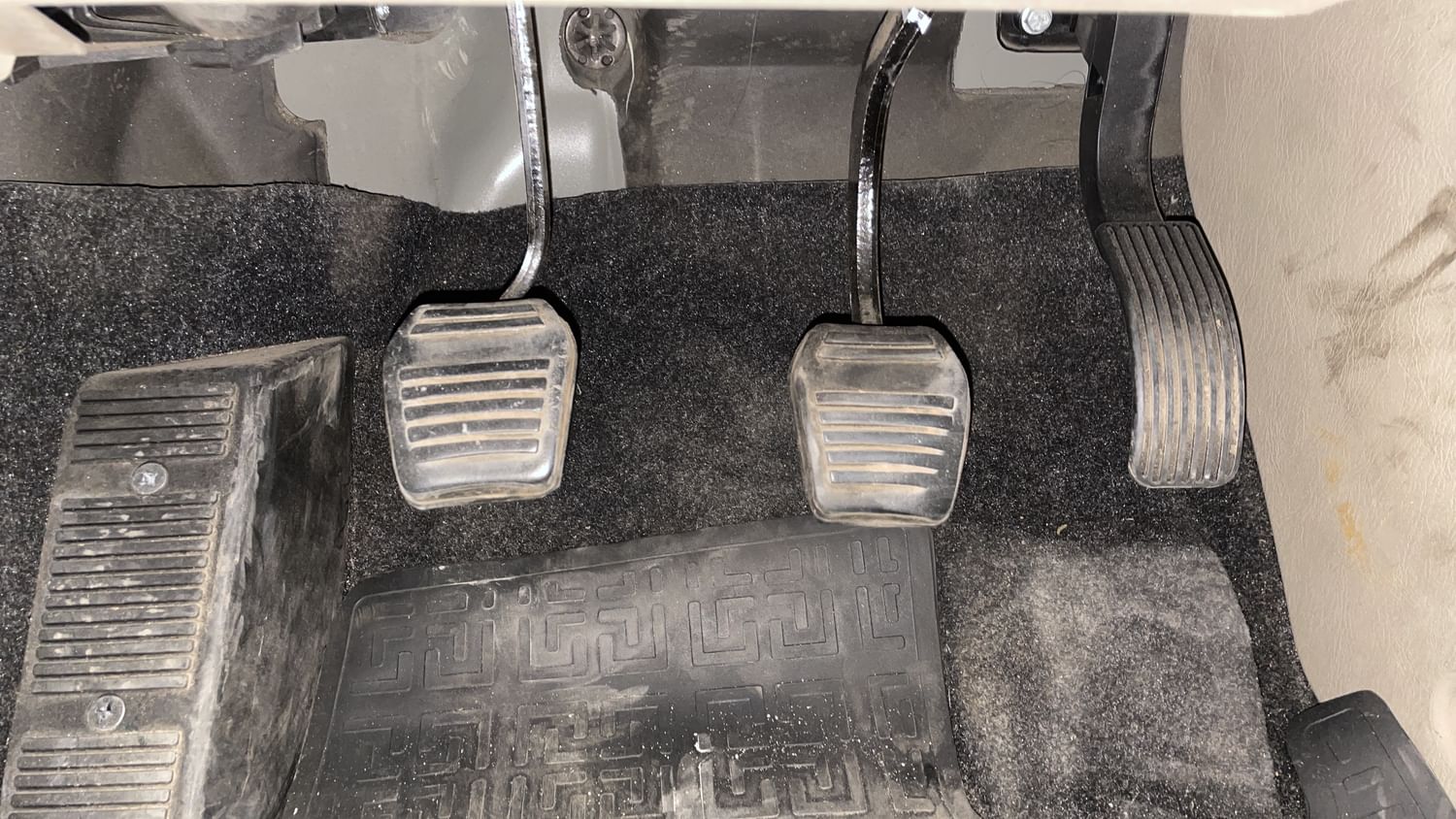 New Mahindra Scorpio Classic interior PEDALS VIEW