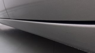Used 2018 Maruti Suzuki Swift [2017-2021] VXI AMT Petrol Automatic dents MINOR DENT