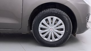 Used 2018 Maruti Suzuki Swift [2017-2021] VXI AMT Petrol Automatic tyres RIGHT FRONT TYRE RIM VIEW