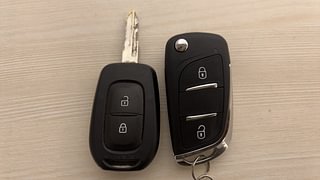 Used 2020 Renault Kwid RXL Petrol Manual extra CAR KEY VIEW