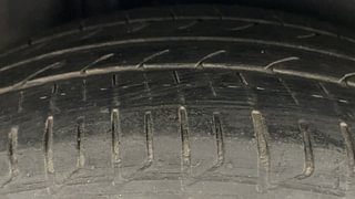 Used 2017 maruti-suzuki Ciaz Alpha Petrol AT Petrol Automatic tyres RIGHT REAR TYRE TREAD VIEW