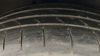 Used 2017 maruti-suzuki Ciaz Alpha Petrol AT Petrol Automatic tyres RIGHT FRONT TYRE TREAD VIEW