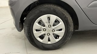 Used 2010 Hyundai i10 [2010-2016] Sportz 1.2 Petrol Petrol Manual tyres RIGHT REAR TYRE RIM VIEW