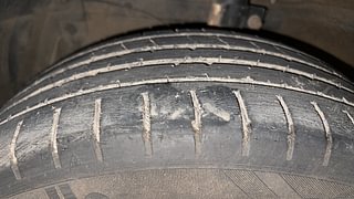 Used 2018 maruti-suzuki Ciaz Alpha Petrol AT Petrol Automatic tyres LEFT FRONT TYRE TREAD VIEW