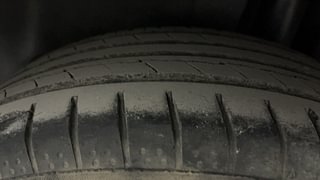 Used 2016 Maruti Suzuki Ciaz [2014-2017] ZDi SHVS Diesel Manual tyres LEFT REAR TYRE TREAD VIEW