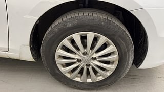 Used 2016 Maruti Suzuki Ciaz [2014-2017] ZDi SHVS Diesel Manual tyres RIGHT FRONT TYRE RIM VIEW