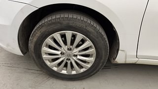 Used 2016 Maruti Suzuki Ciaz [2014-2017] ZDi SHVS Diesel Manual tyres LEFT FRONT TYRE RIM VIEW