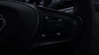 Used 2023 Tata Altroz XTA Petrol DCT Petrol Automatic top_features Cruise control